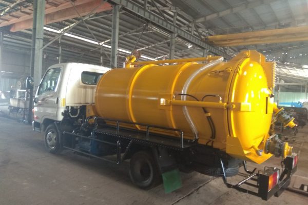 xe hút hầm cầu 2m3 hyundai